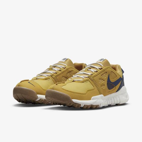 Men's Nike Free Terra Vista Sneakers Gold / Navy | NK216XDR