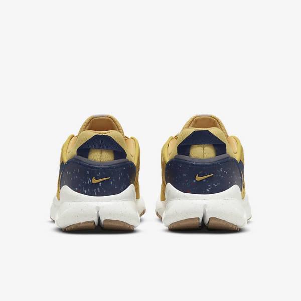 Men's Nike Free Terra Vista Sneakers Gold / Navy | NK216XDR