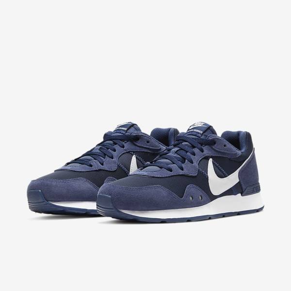 Men's Nike Venture Runner Sneakers Navy / Navy / White | NK105XBP