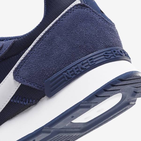 Men's Nike Venture Runner Sneakers Navy / Navy / White | NK105XBP