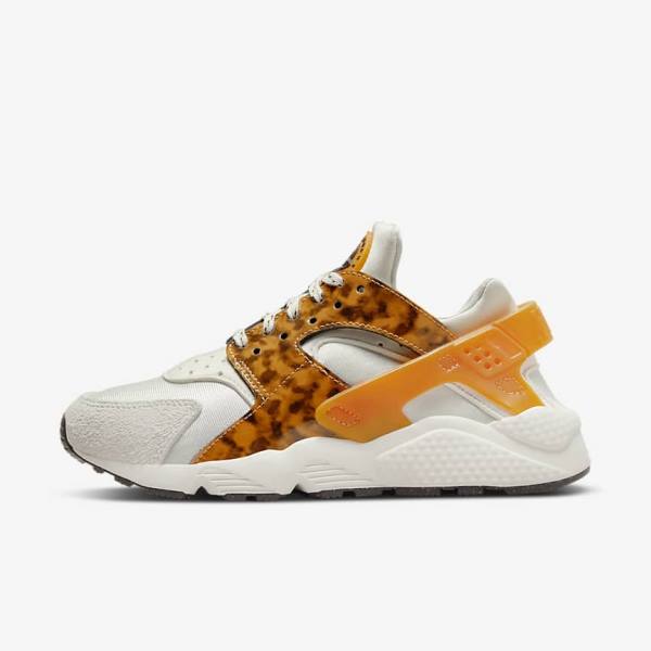 Women\'s Nike Air Huarache Sneakers Brown / Light Beige / Yellow | NK589EYM