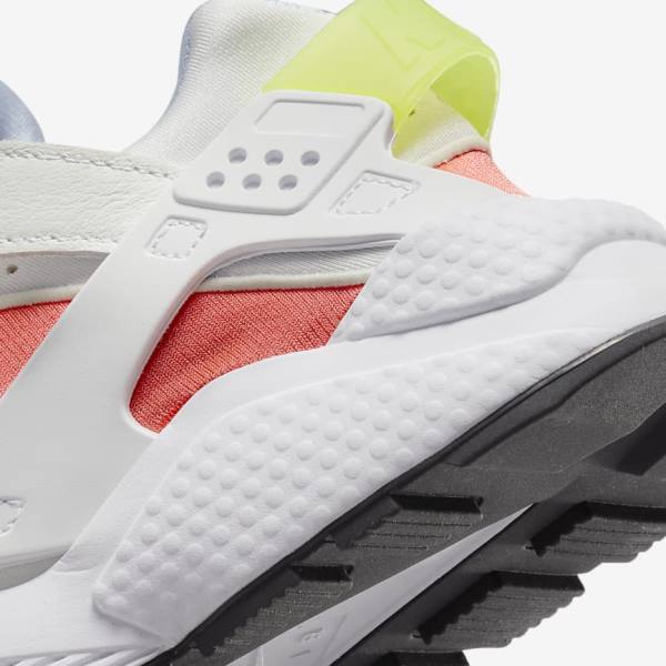 Women's Nike Air Huarache Sneakers White / Light Red / Black | NK102XIN