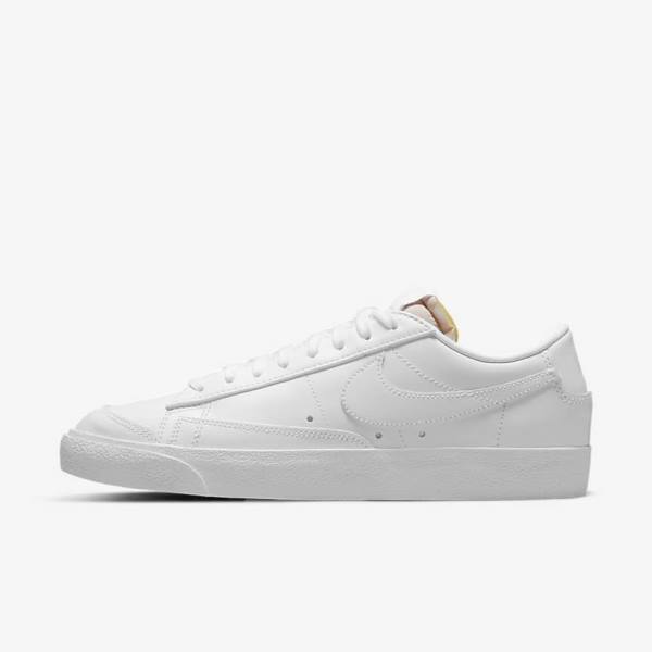 Women\'s Nike Blazer Low 77 Sneakers White | NK852NDK